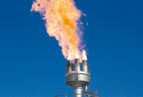 Raffinering-och-petrokemiska-facklor_1